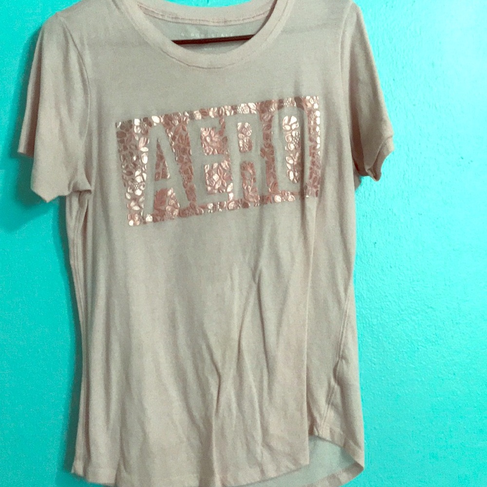 Pink Aeropostale’s t-shirt